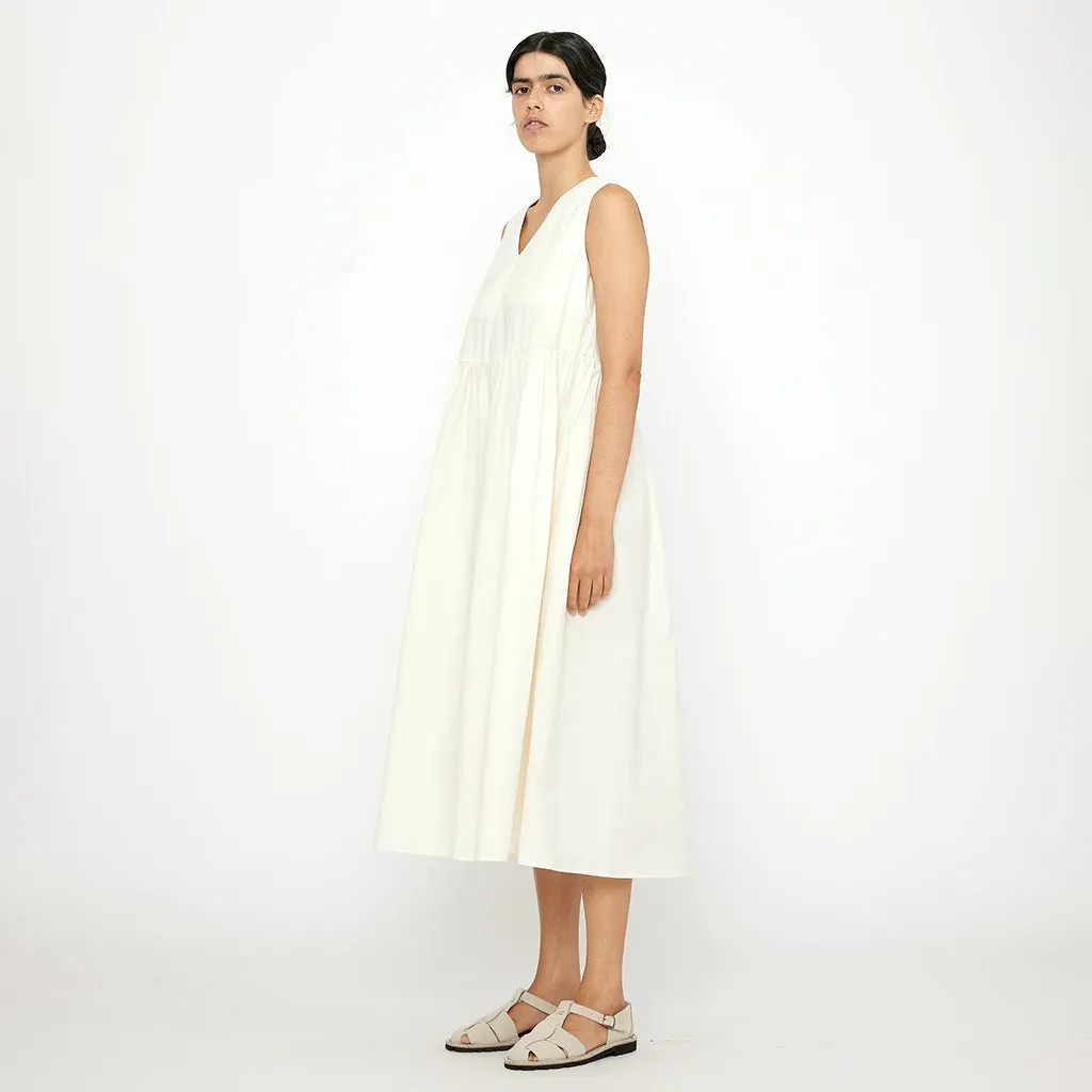 7115 By Szeki Woman Papery V-Neck Dress Off-White