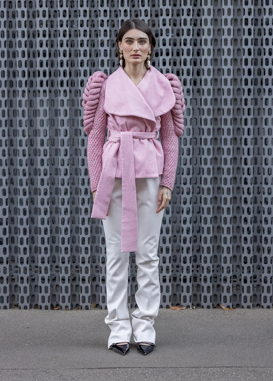 BELTED COAT WITH KNITTED SLEEVES