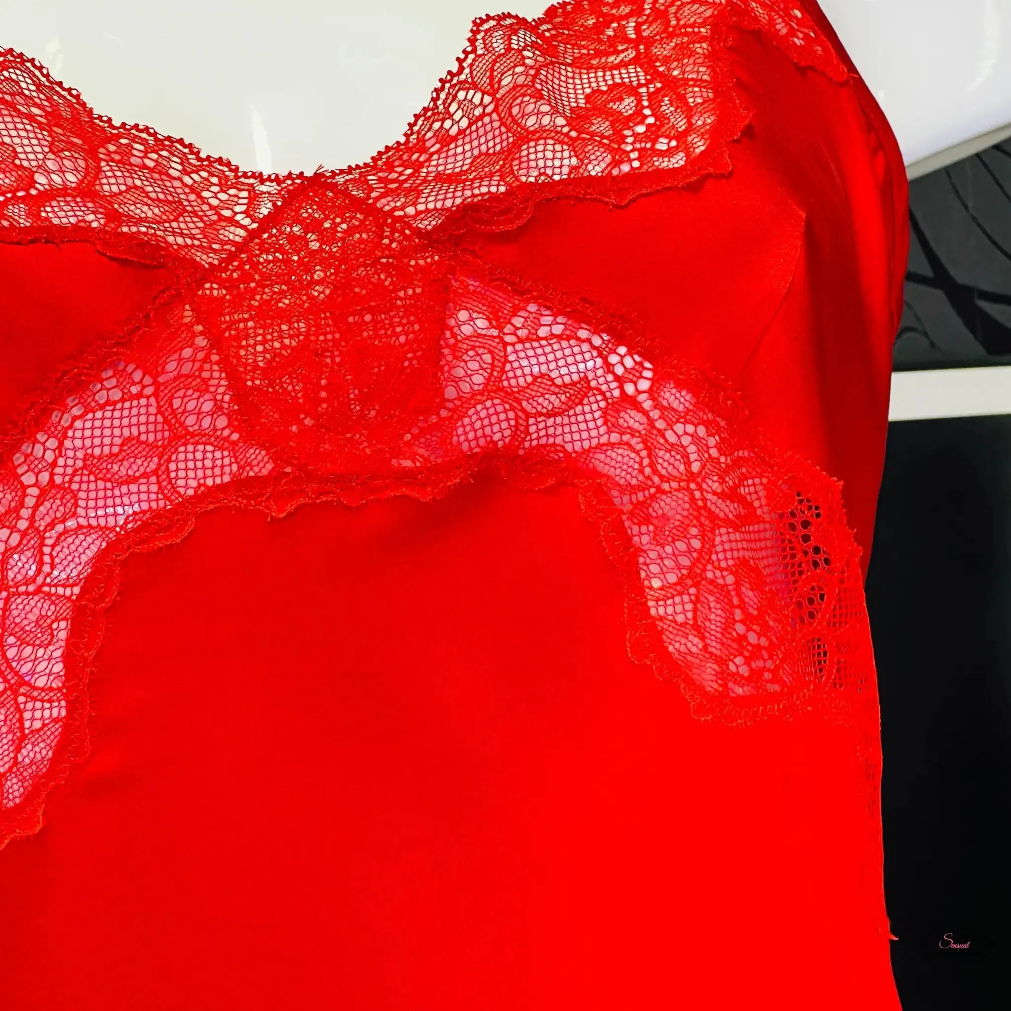 Luna Camisole Red