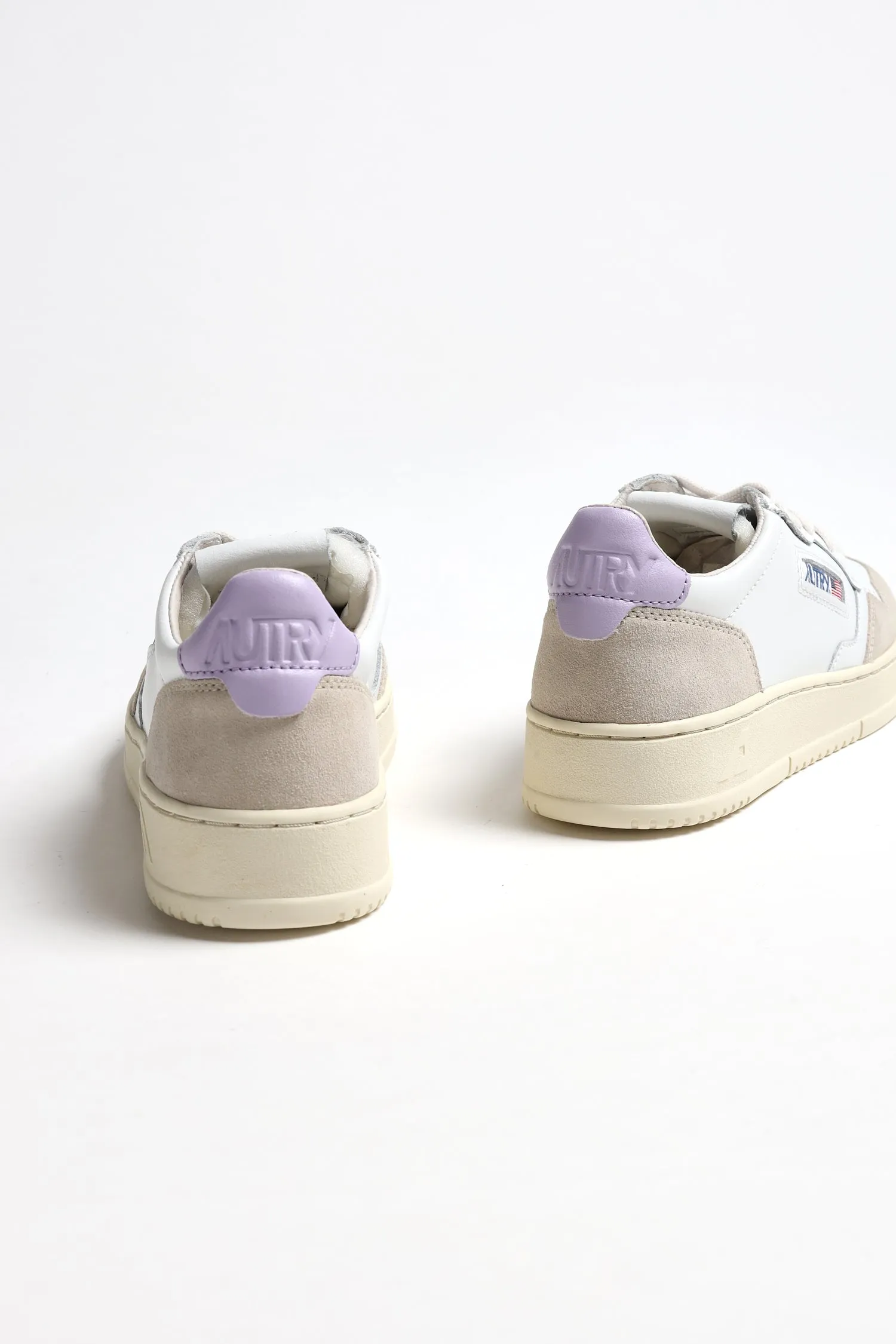 Sneaker Medalist Low Suede in Weiß/Pastel Lila