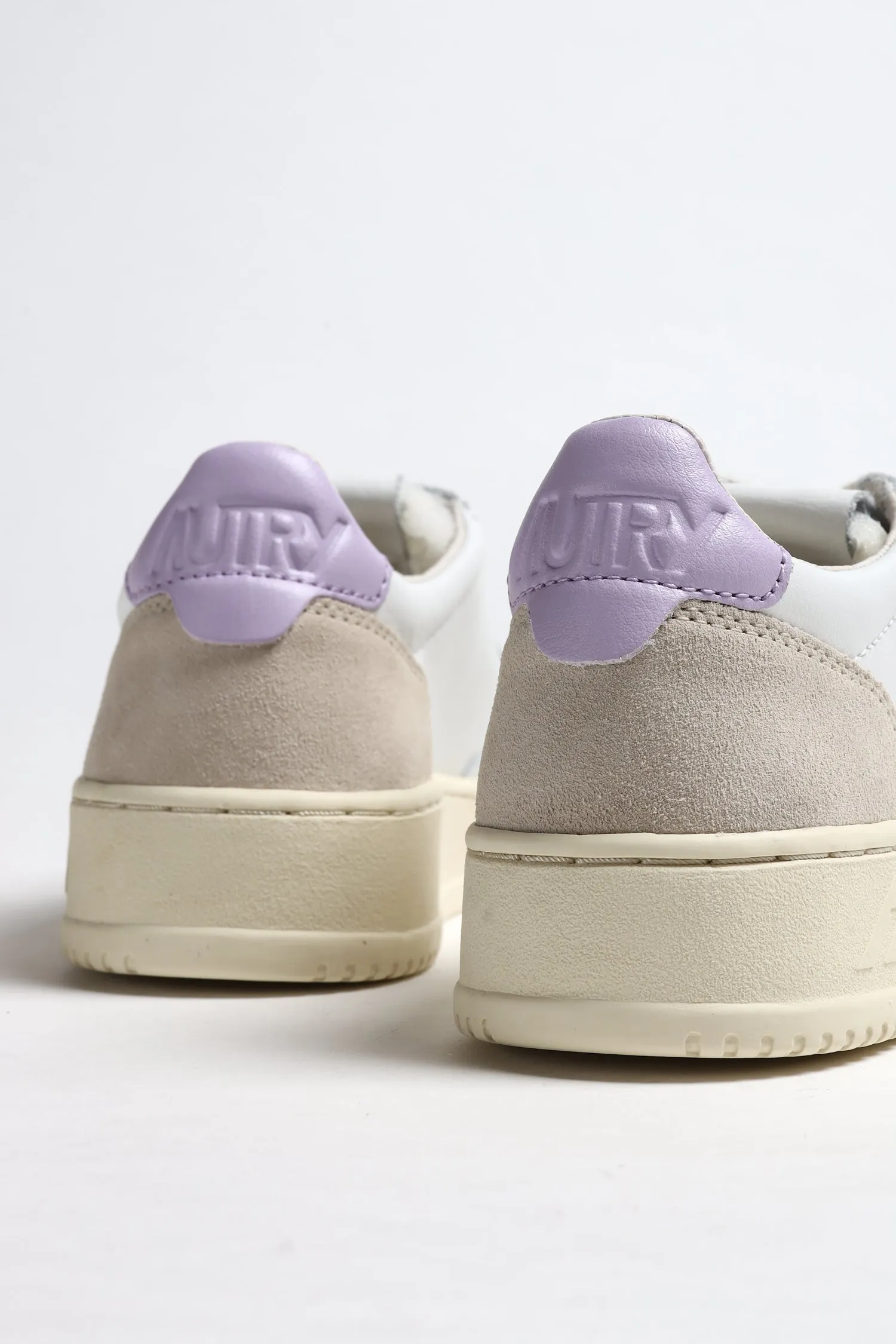 Sneaker Medalist Low Suede in Weiß/Pastel Lila