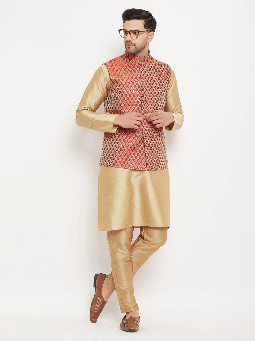 VM BY VASTRAMAY Men's Rose Gold Silk Blend Kurta And Pant Style Pyjama With Maroon Woven Nehru Jacket